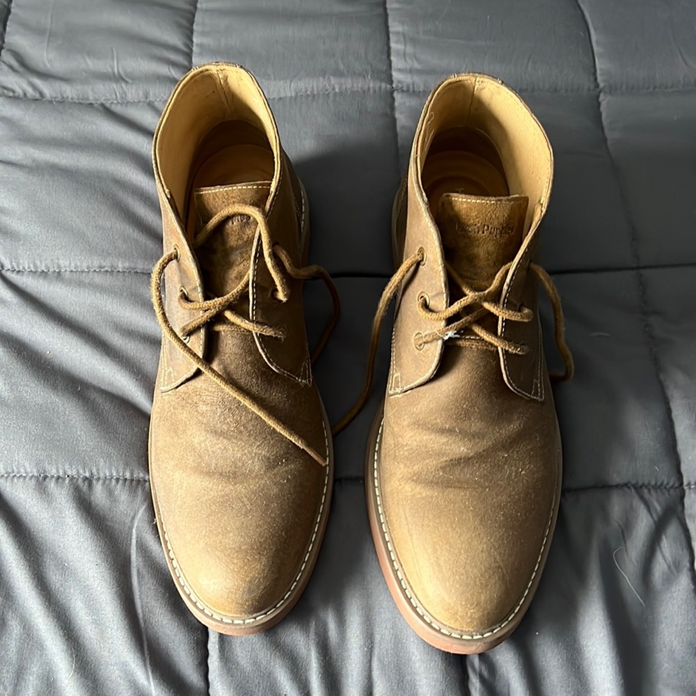 Chukkas Hush Puppies size 10.5